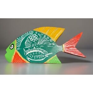 Vintage✨Folk Art Hand Painted Carved Wooden Fish 7.5 inches x 3.5 inches
